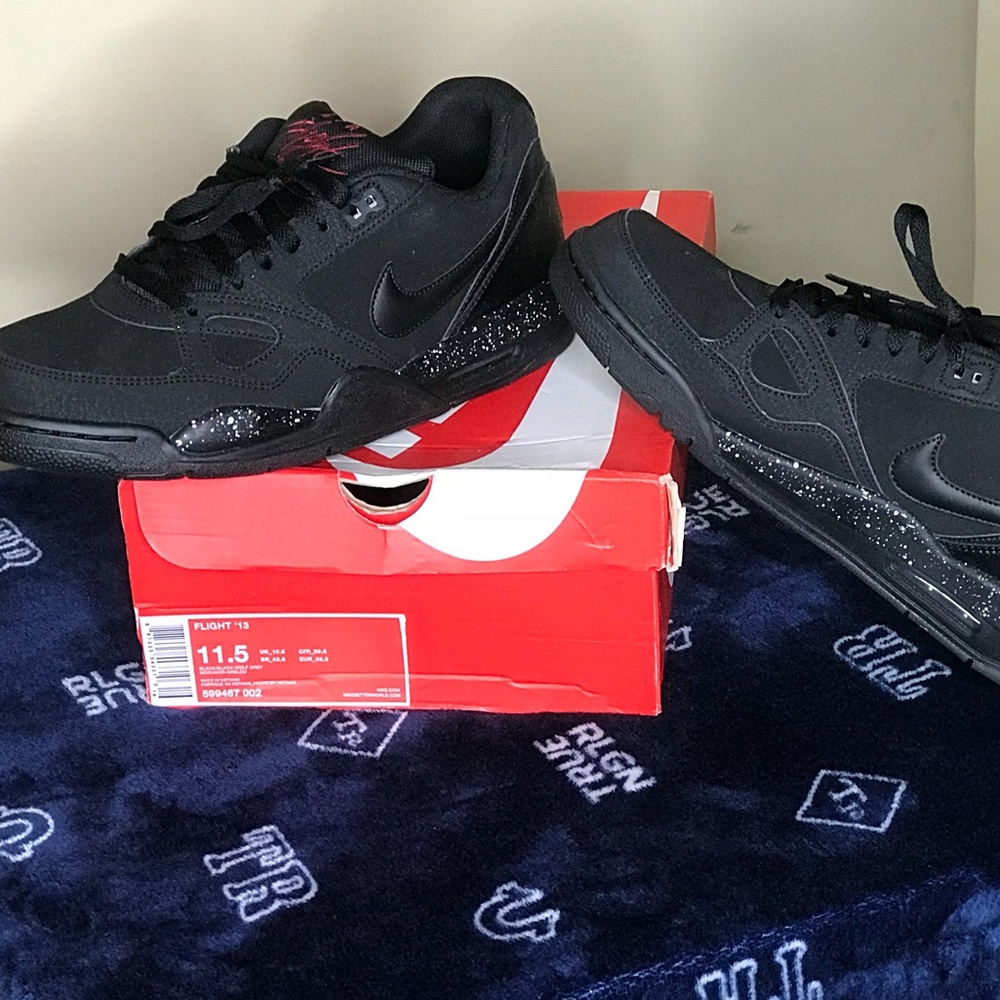 Nike Flight 13 Low Basketball Men Shoes SZ 11.5